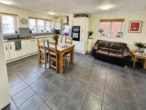 GRANVILLE WAY- click for photo gallery